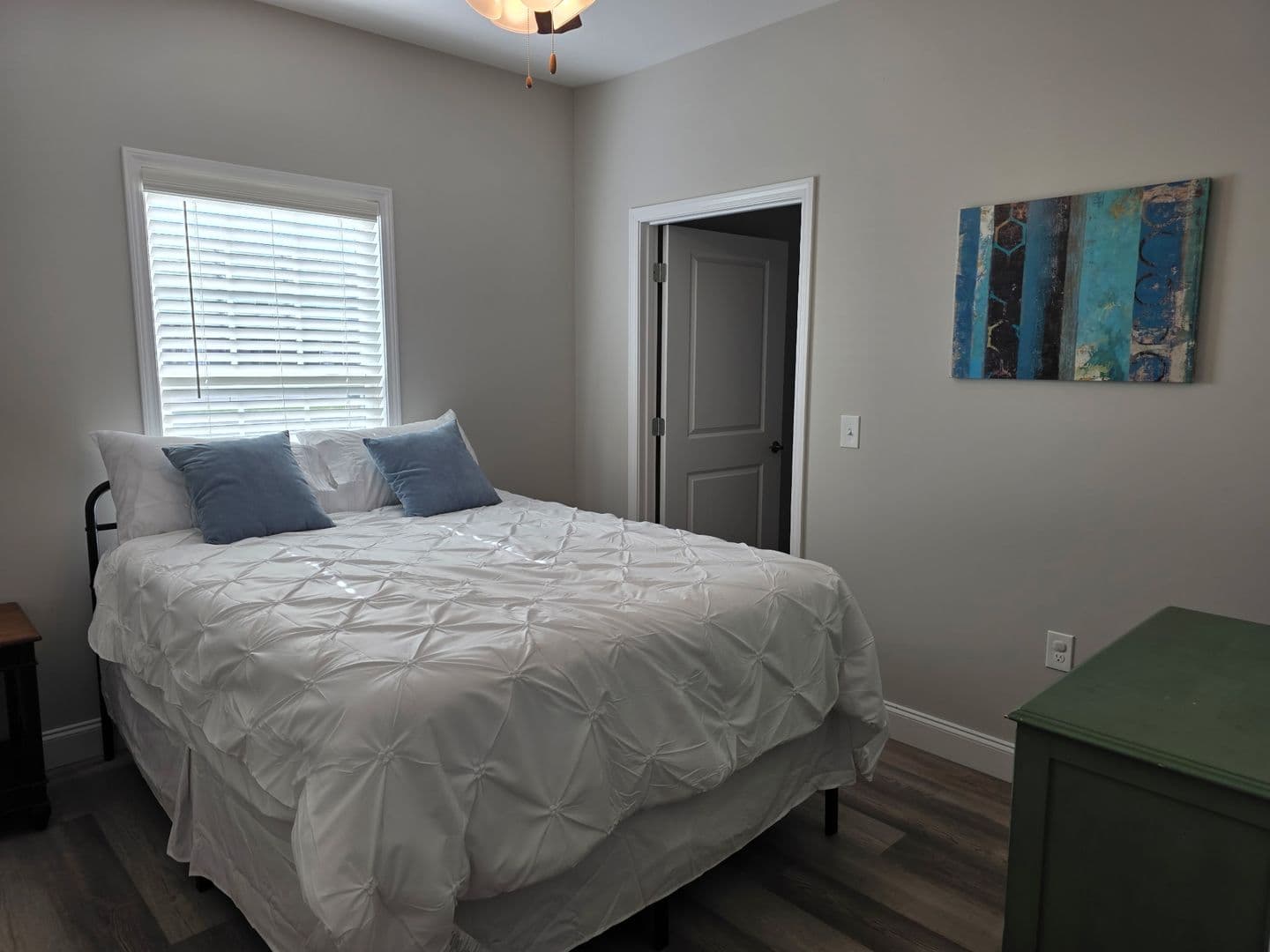Bowling Green Apartment: 2236 Hickory St