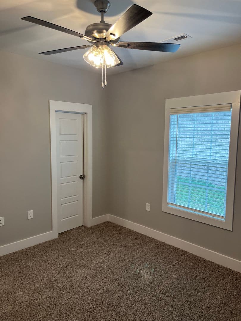 Bowling Green House: 2333 Trenton Lane