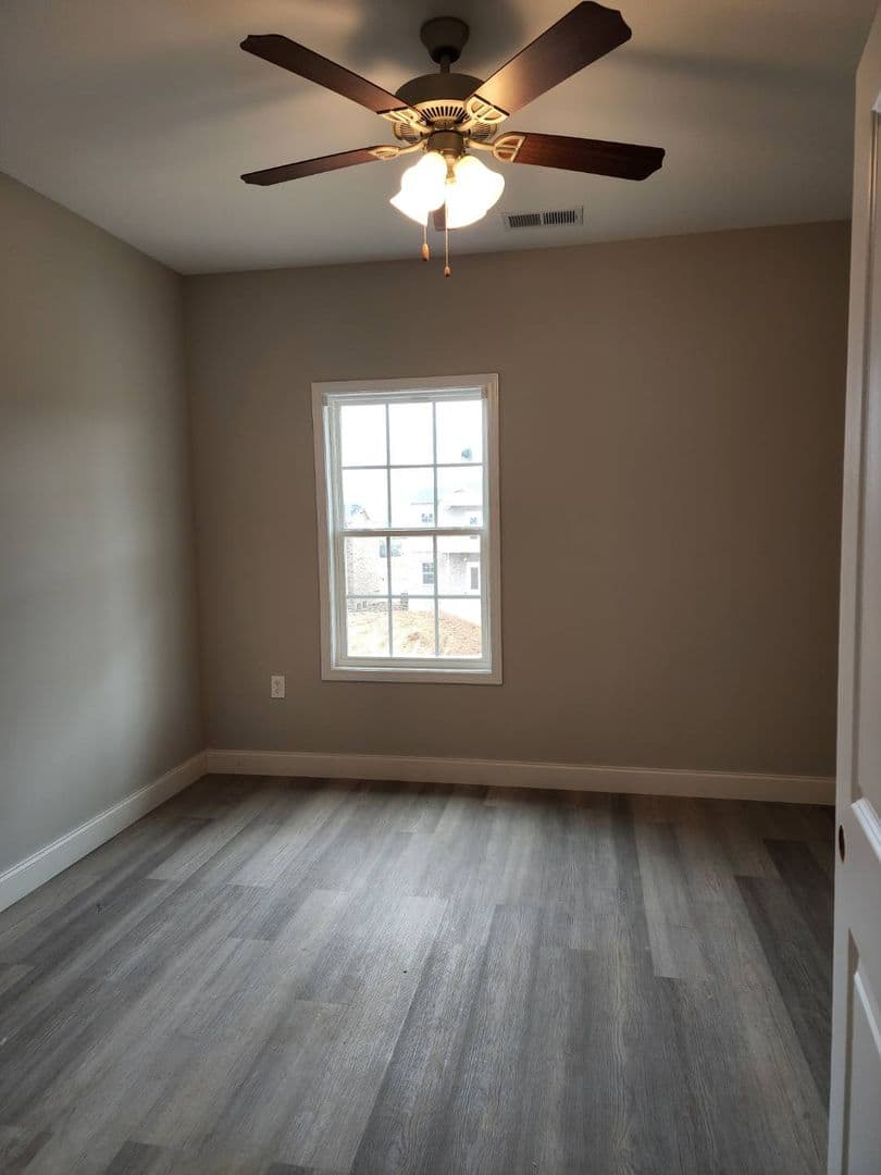Bowling Green Apartment: 2191 Prospector Ct.