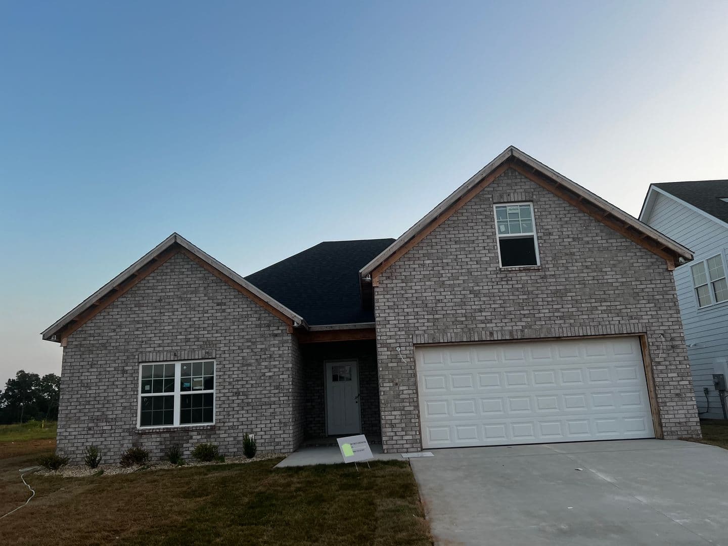 Bowling Green House: 2333 Trenton Lane