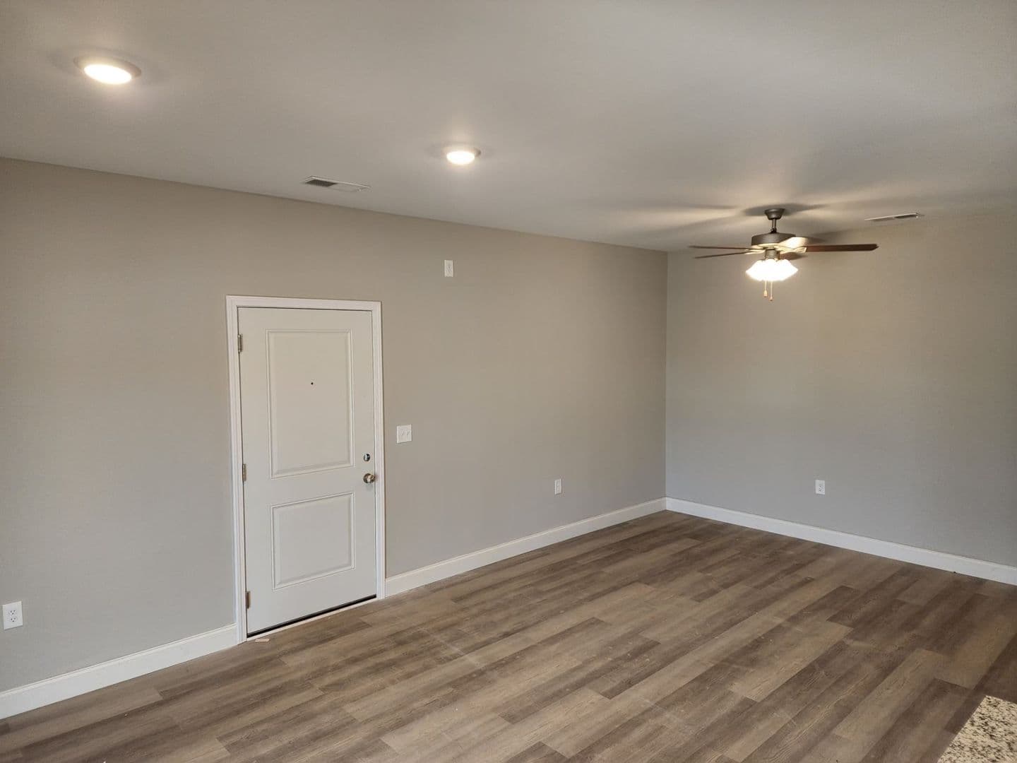 Smiths Grove Apartment: 2944 Chalybeate Rd