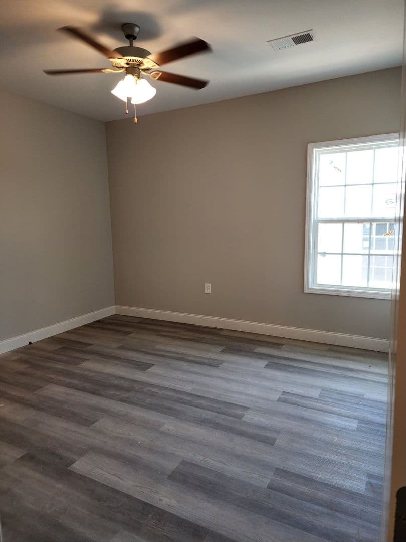 Bowling Green Apartment: 2244 Hickory St.