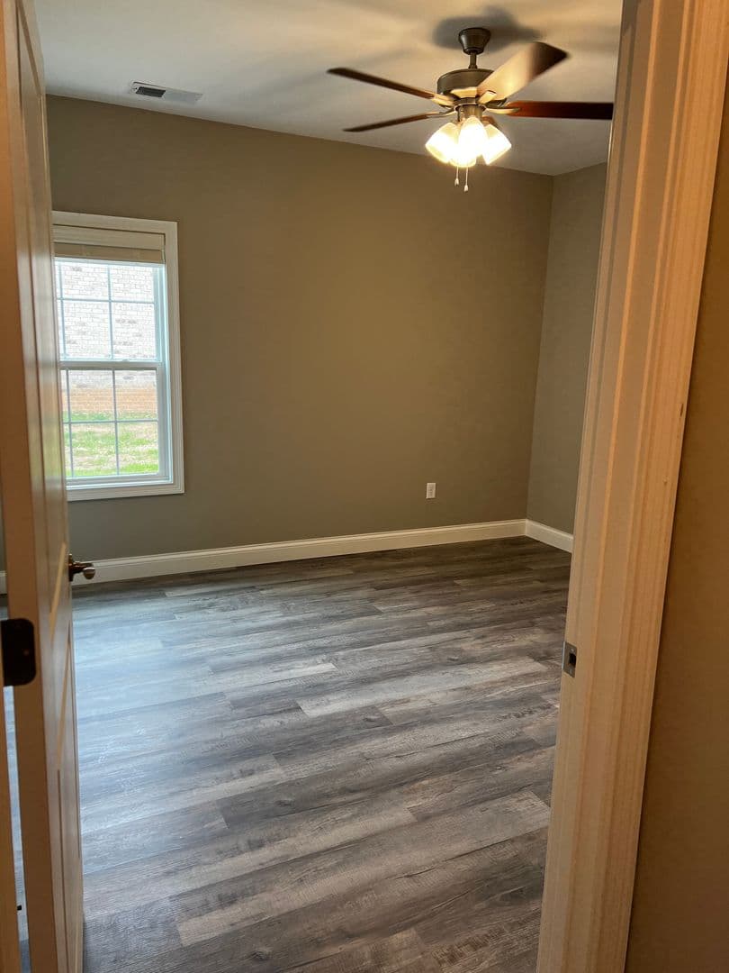 Bowling Green Apartment: 2176 Prospector Ct.