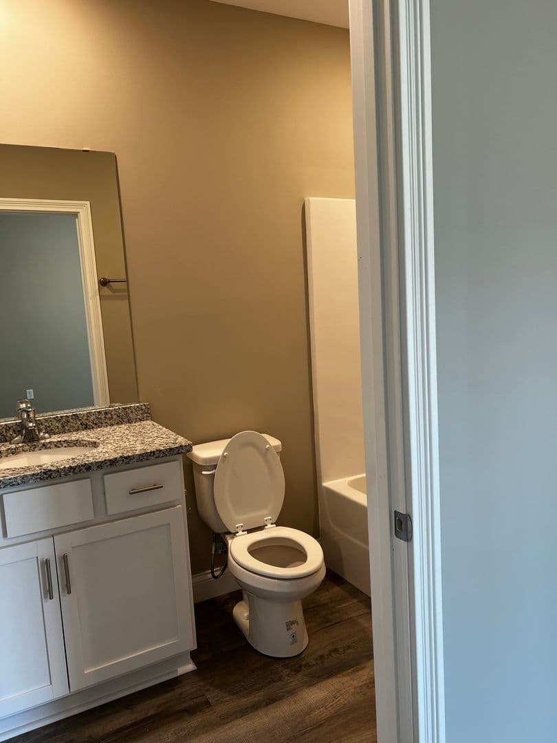 Bowling Green Apartment: 2176 Prospector Ct.