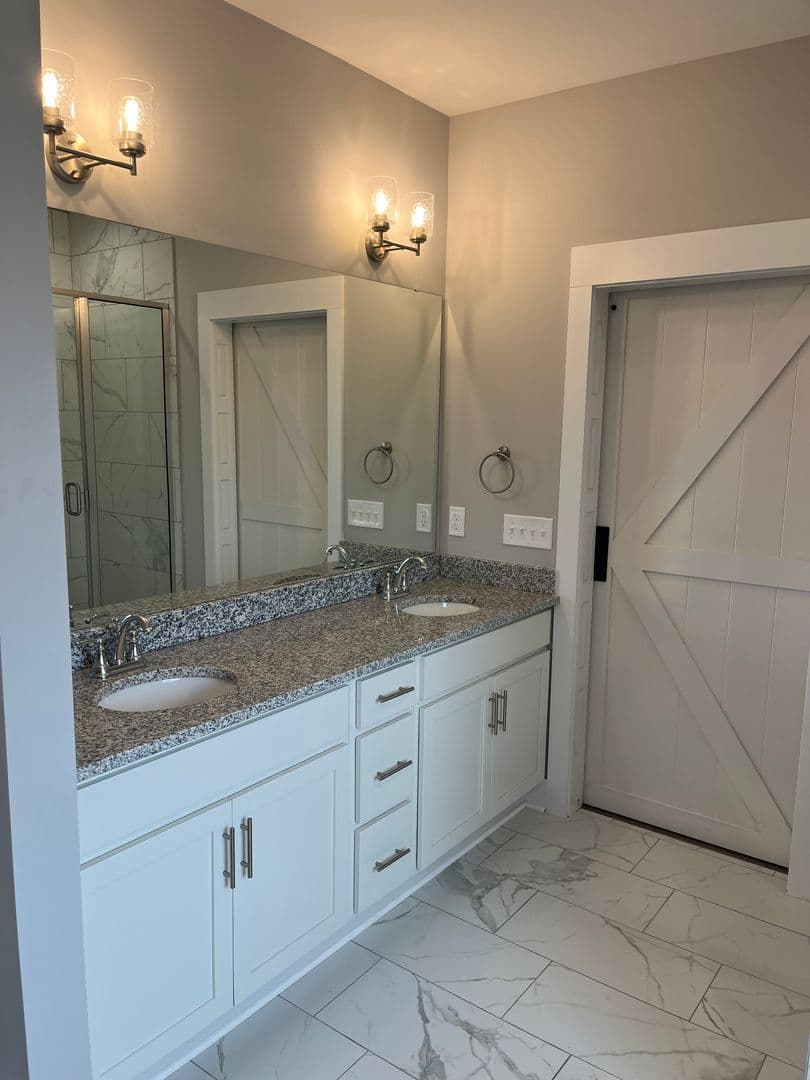 Bowling Green House: 2333 Trenton Lane