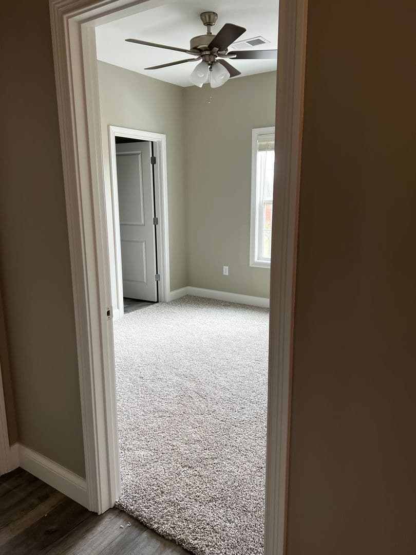 Bowling Green Apartment: 2176 Prospector Ct.