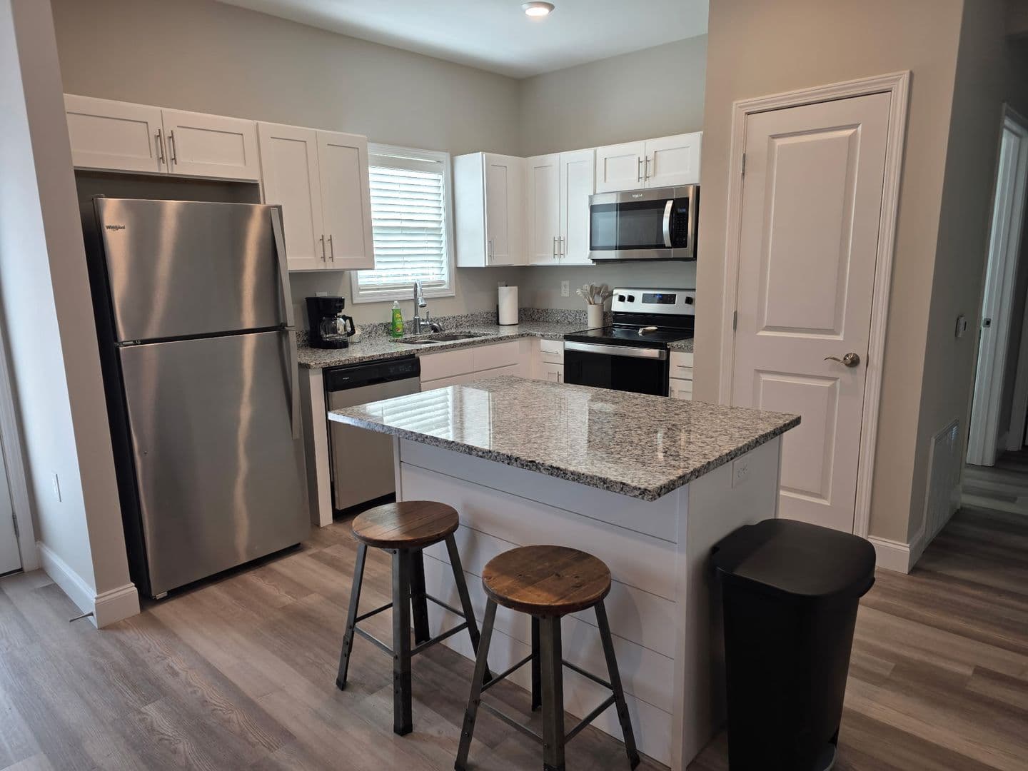 Bowling Green Apartment: 2236 Hickory St