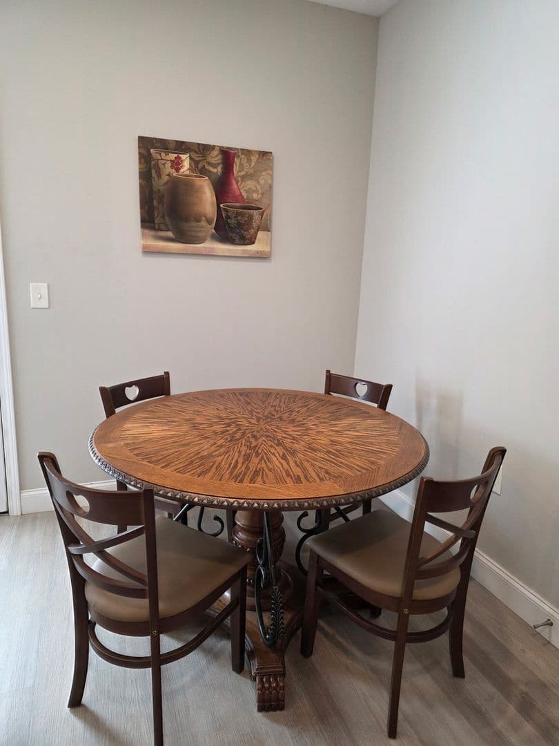 Bowling Green Apartment: 2212 Hickory Street