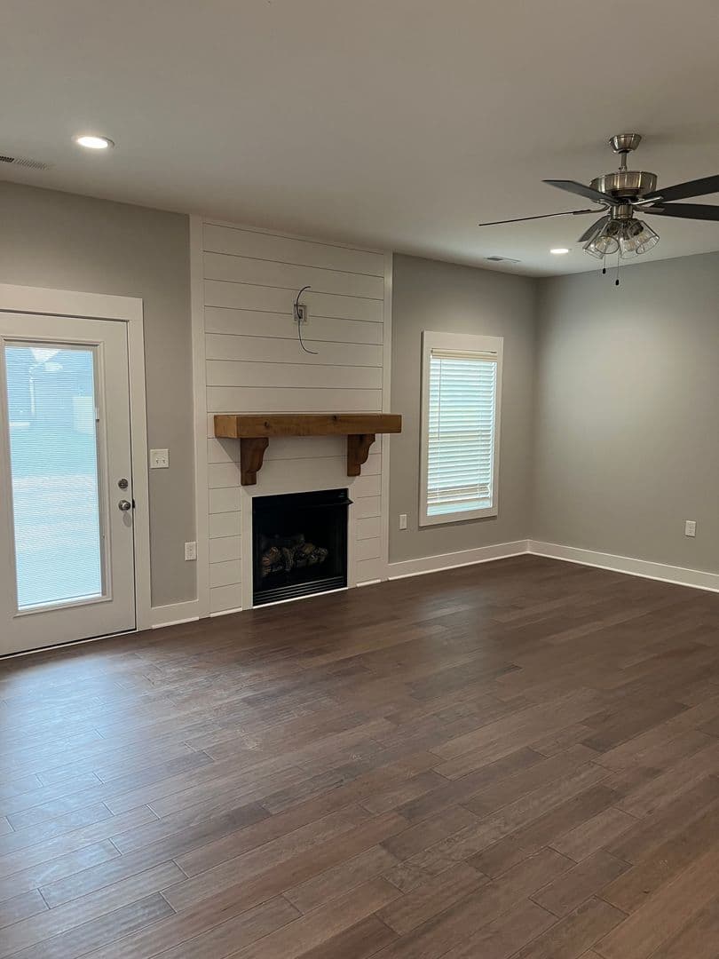 Bowling Green House: 2333 Trenton Lane