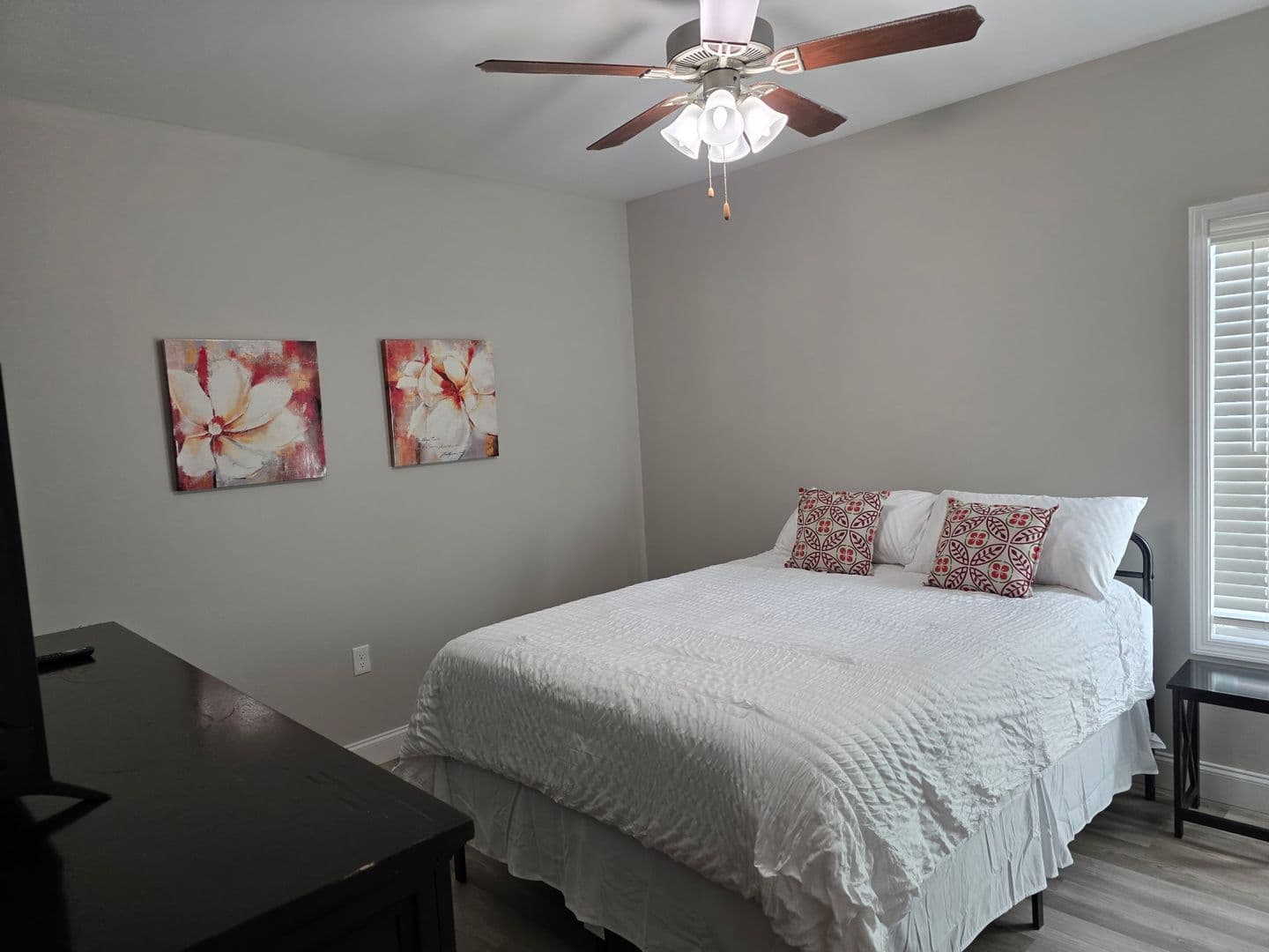 Bowling Green Apartment: 2212 Hickory Street