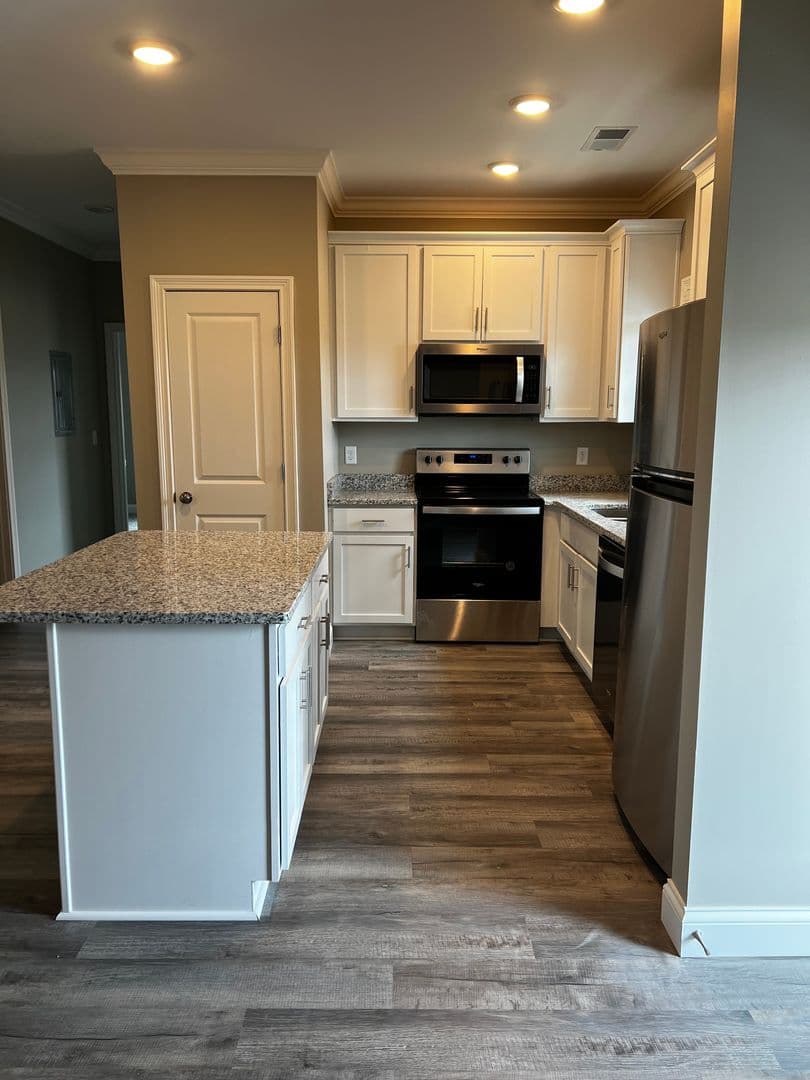 Bowling Green Apartment: 2176 Prospector Ct.