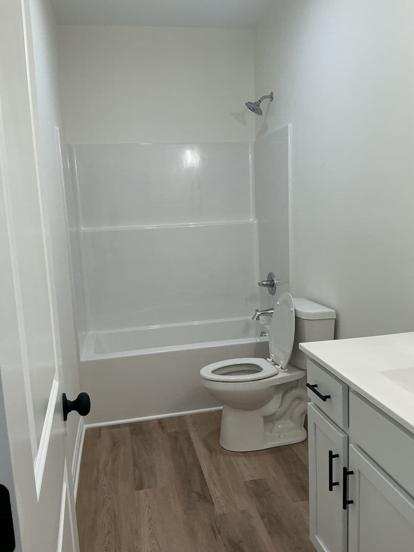 Bowling Green House: 1403 Sagecrest Ct.