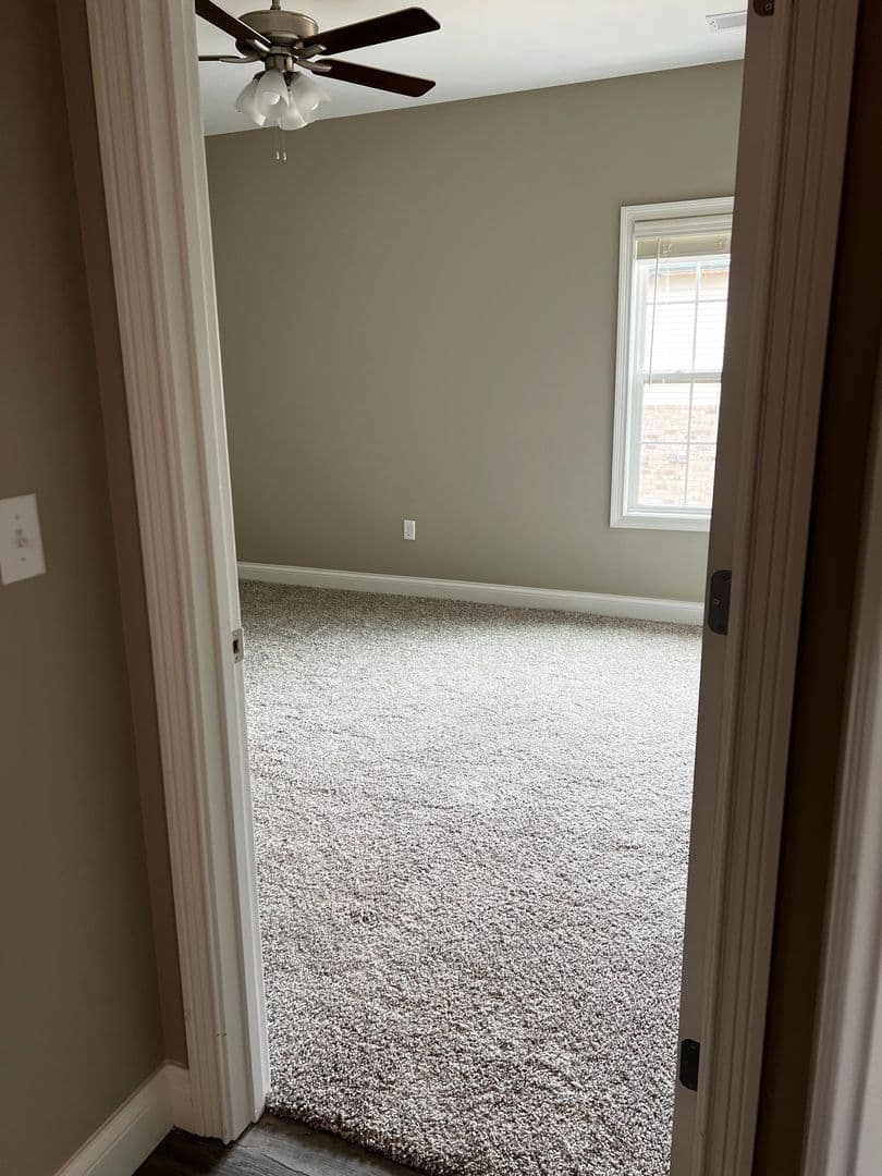 Bowling Green Apartment: 2176 Prospector Ct.
