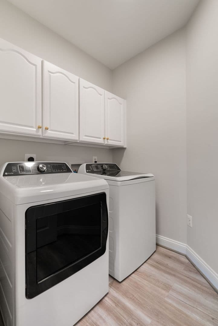 Fairfax House: 9185 Topaz Street
