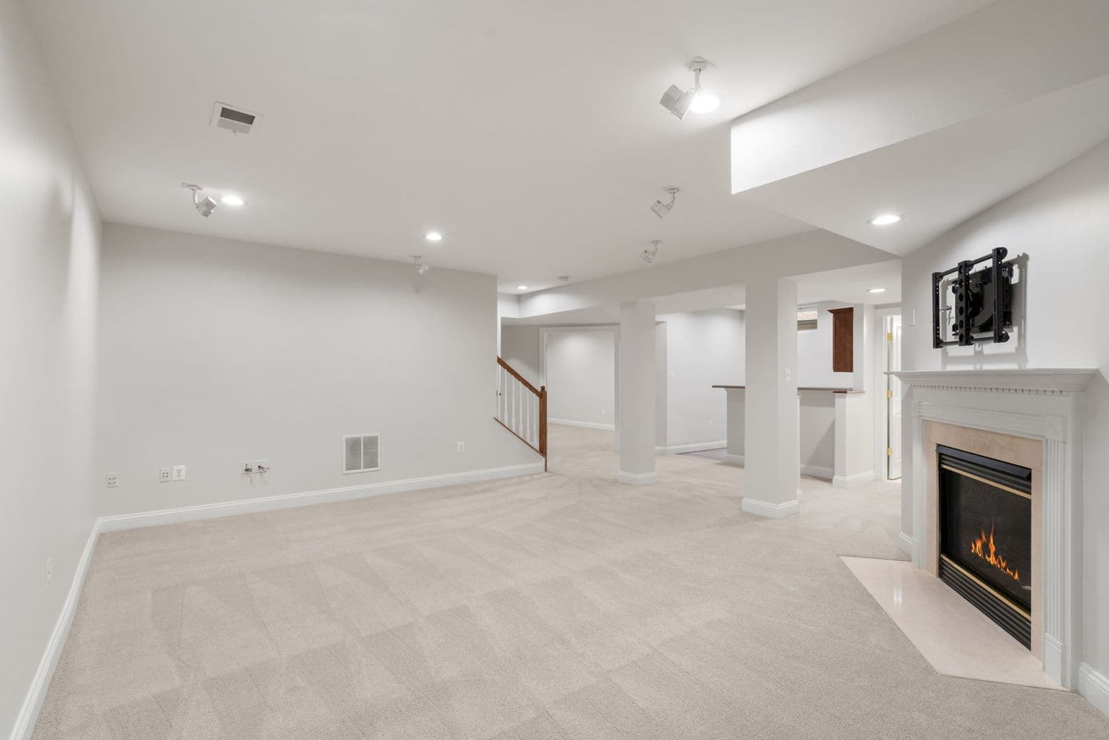 Fairfax House: 9185 Topaz Street