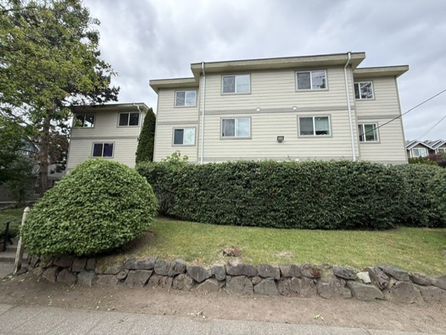 Seattle Apartment: 301 26th Ave S
