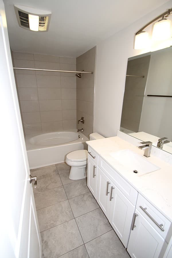Bellevue Condo: 12840 SE 40th CT
