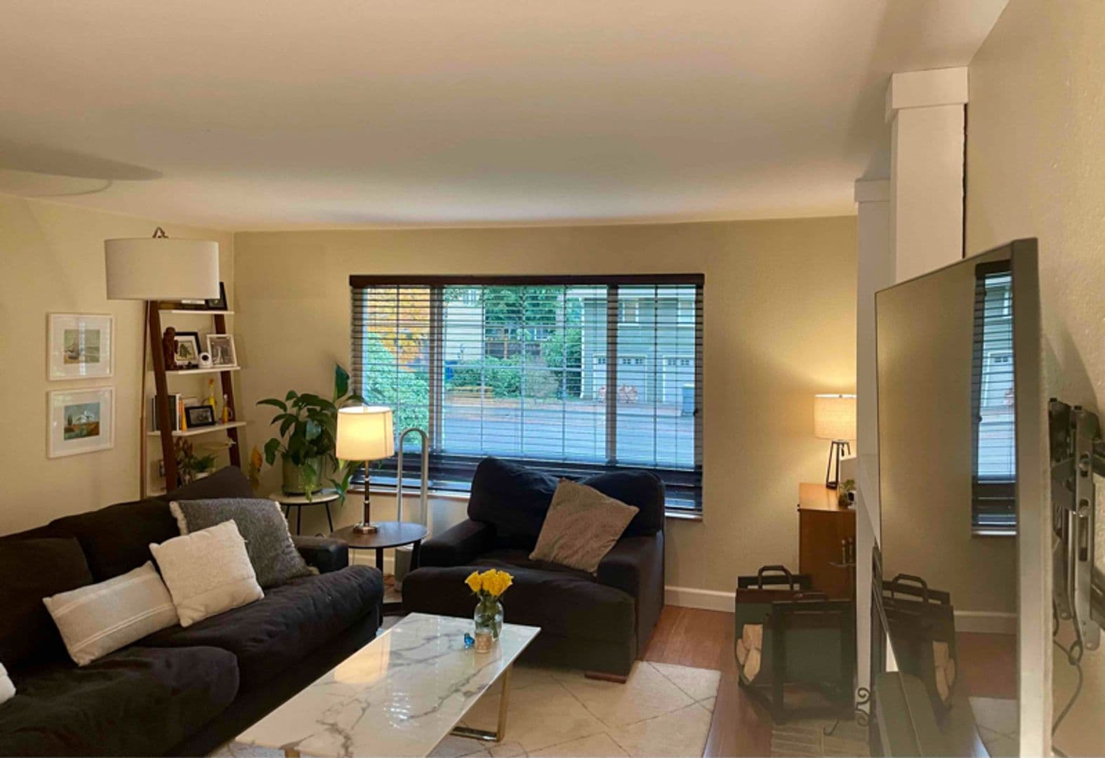 Kirkland House: 12642 NE 109th St