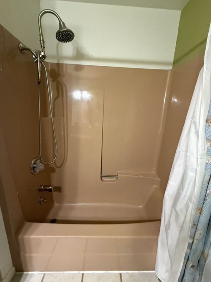 Bothell House: 17614 28th AVE SE