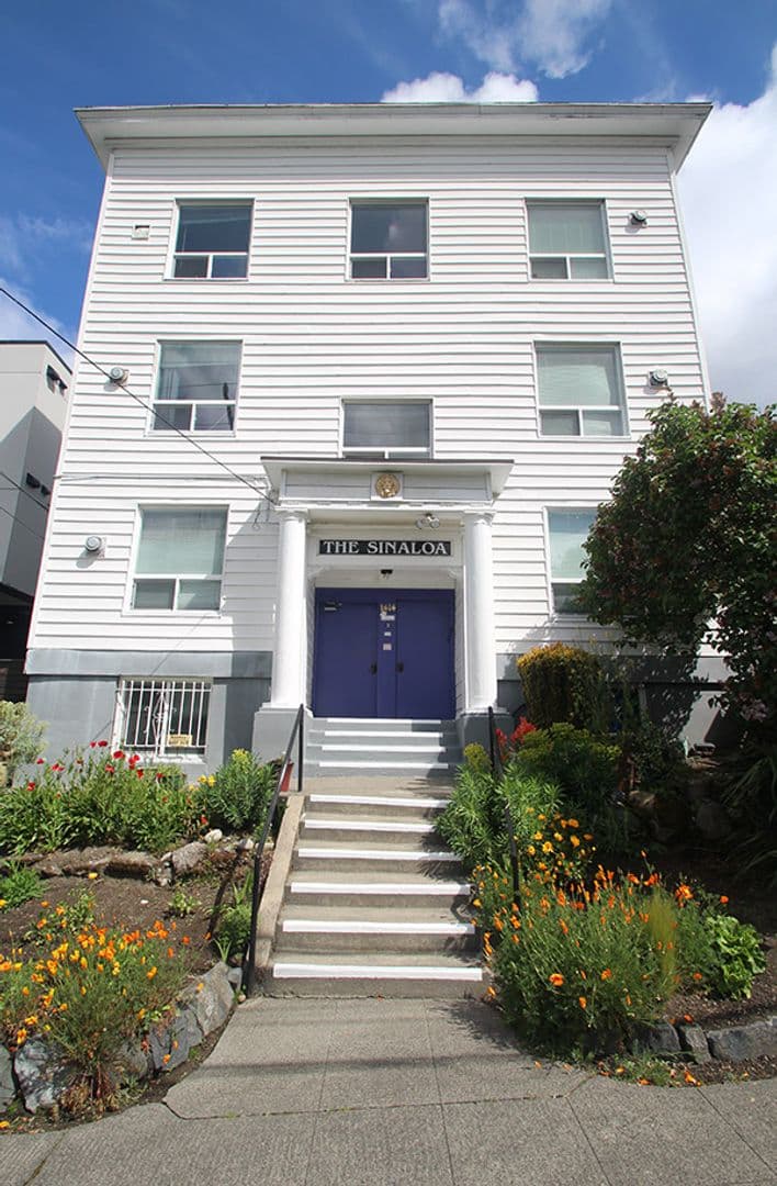 Seattle Apartment: 1414 S King St