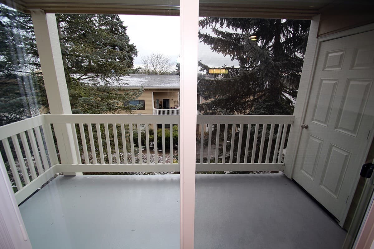 Bellevue Condo: 12840 SE 40th CT