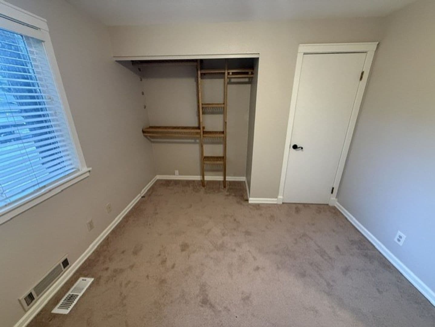 Bothell House: 17614 28th AVE SE
