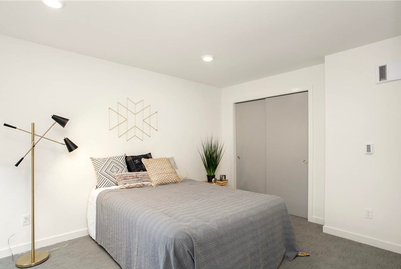Seattle Townhome: 5917 Fauntleroy Way SW