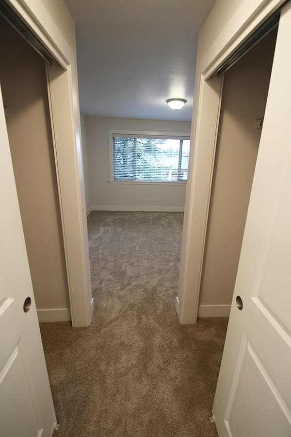 Bellevue Condo: 12840 SE 40th CT