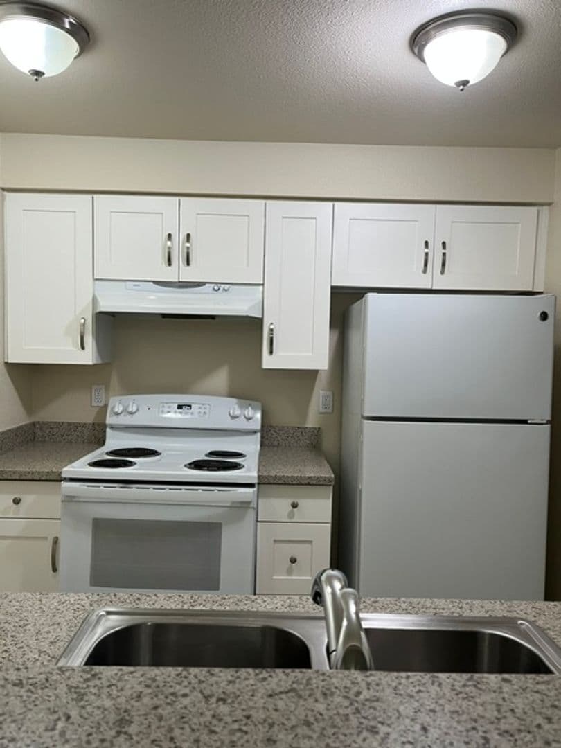 Kirkland Apartment: 11240 NE 132nd St