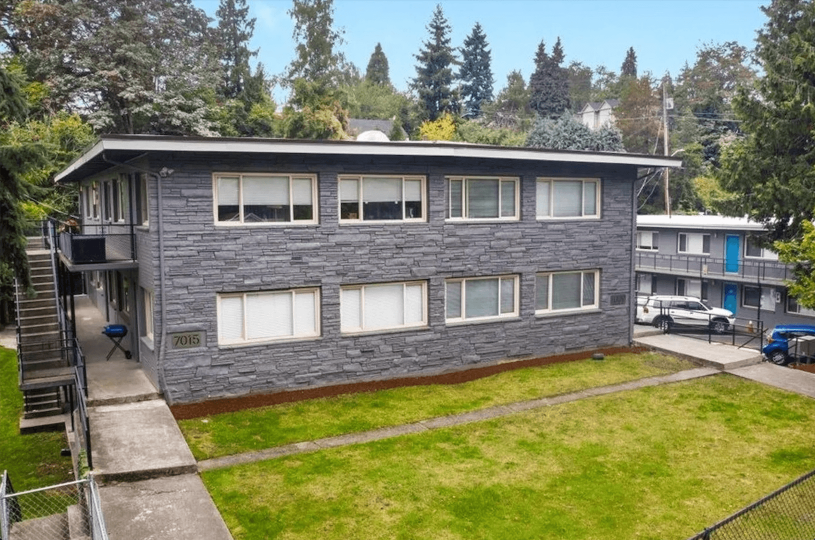 Seattle Apartment: 7001 Rainier Ave S