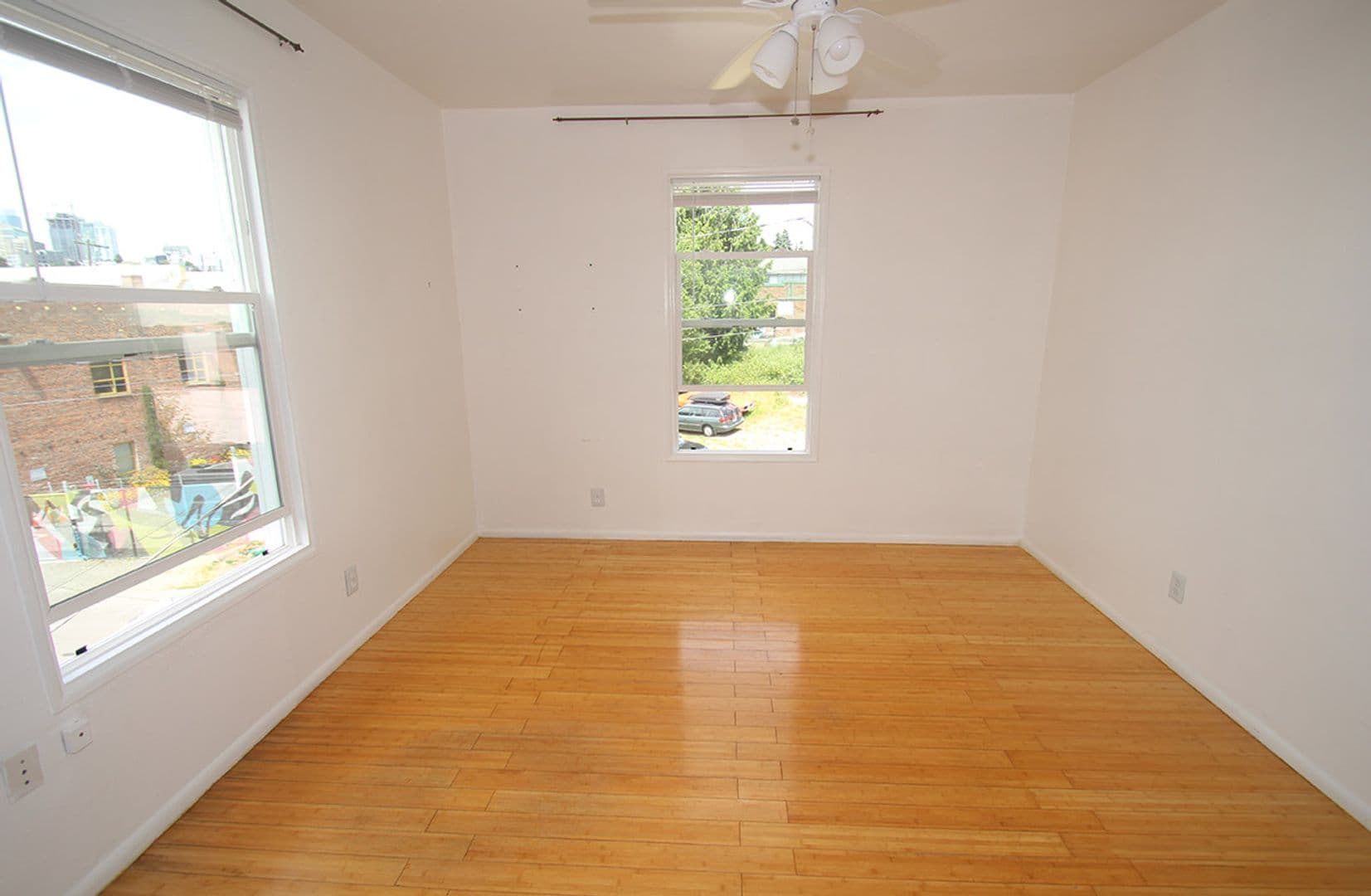 Seattle Apartment: 1414 S King St