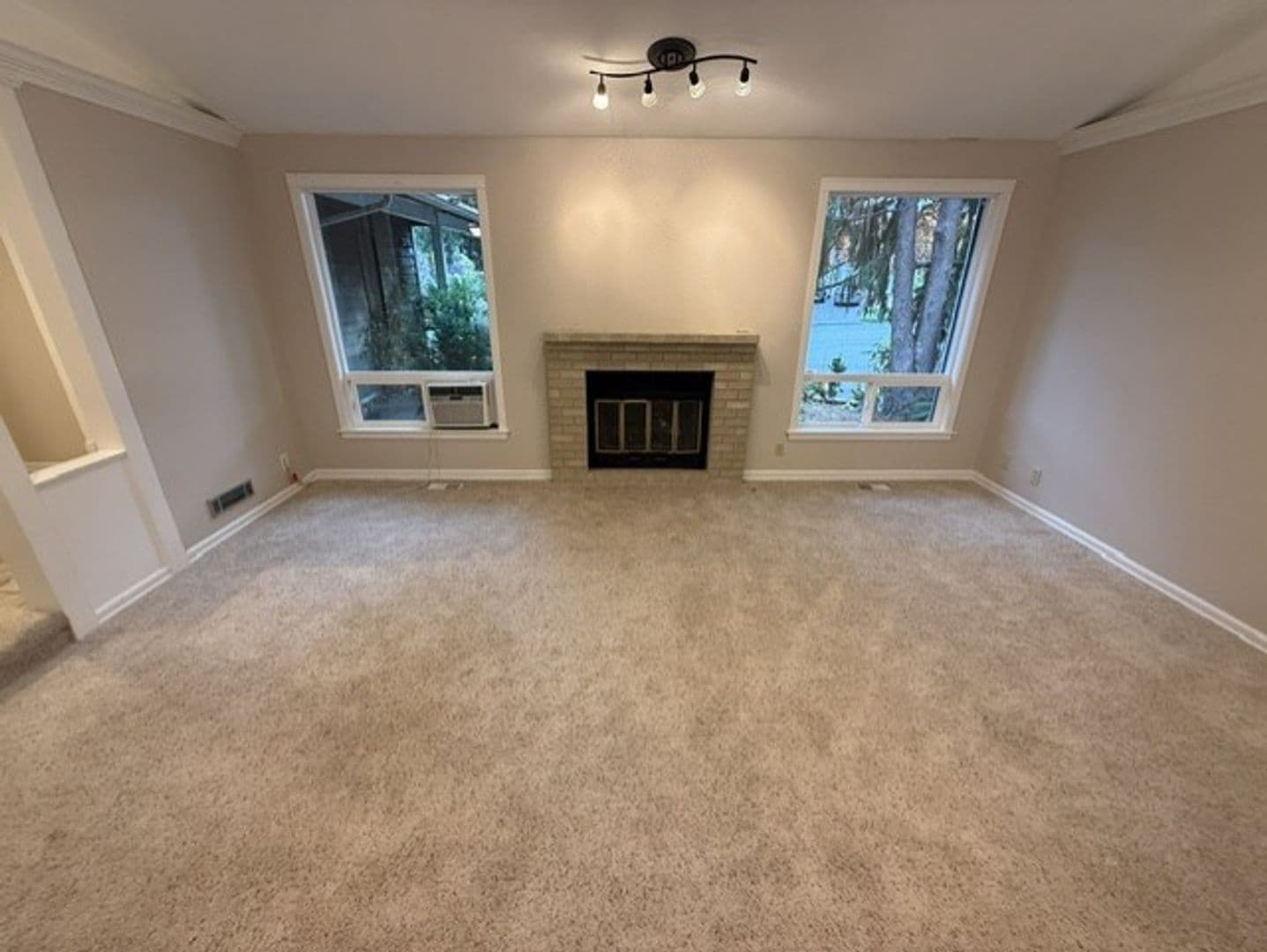 Bothell House: 17614 28th AVE SE