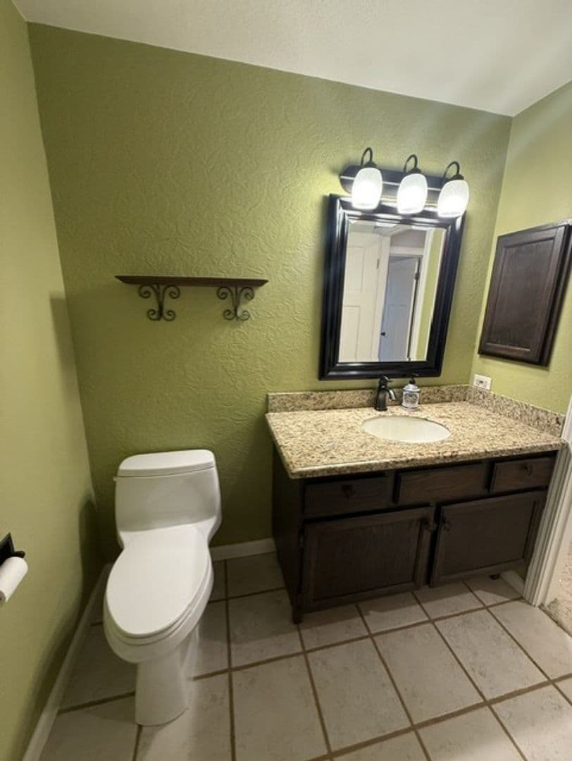 Bothell House: 17614 28th AVE SE