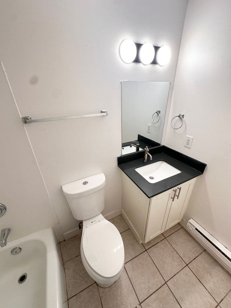 Seattle Apartment: 7001 Rainier Ave S