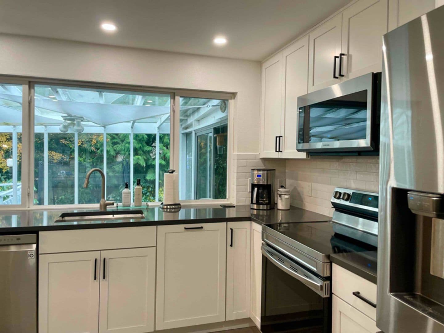 Kirkland House: 12642 NE 109th St