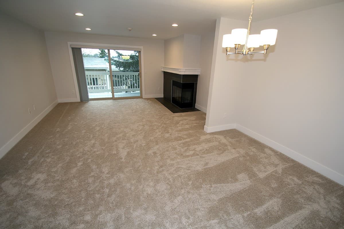 Bellevue Condo: 12840 SE 40th CT