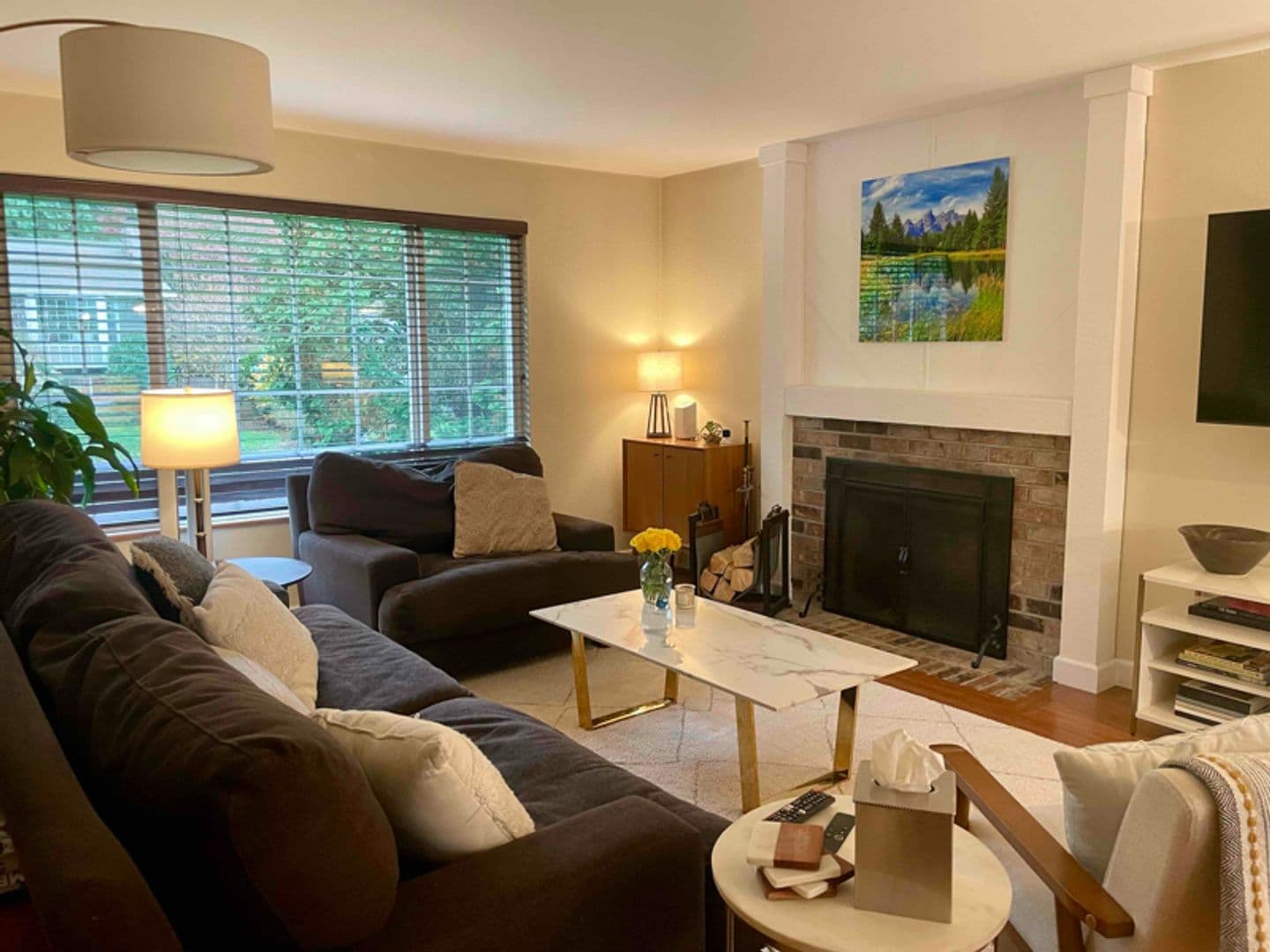 Kirkland House: 12642 NE 109th St
