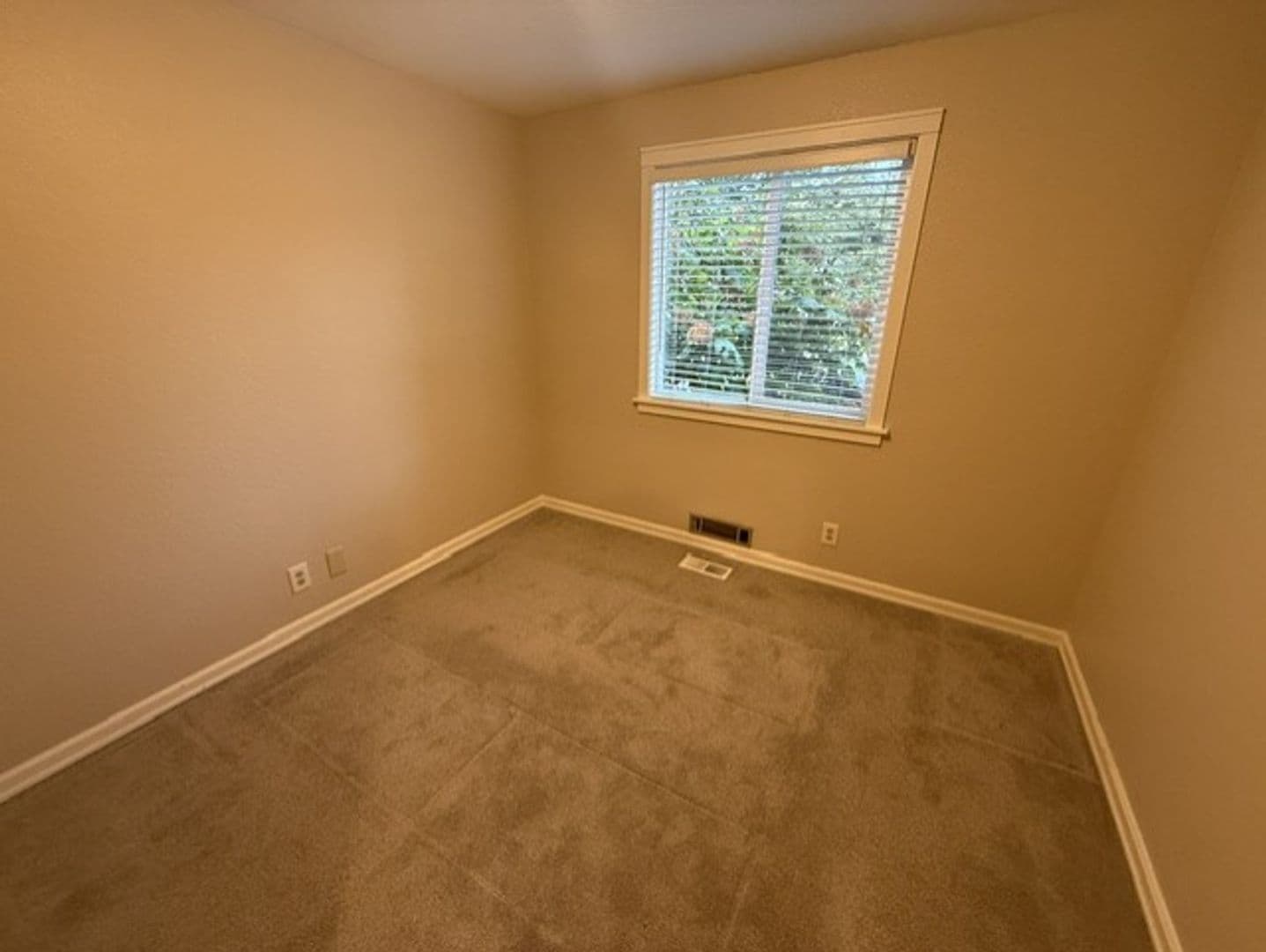 Bothell House: 17614 28th AVE SE