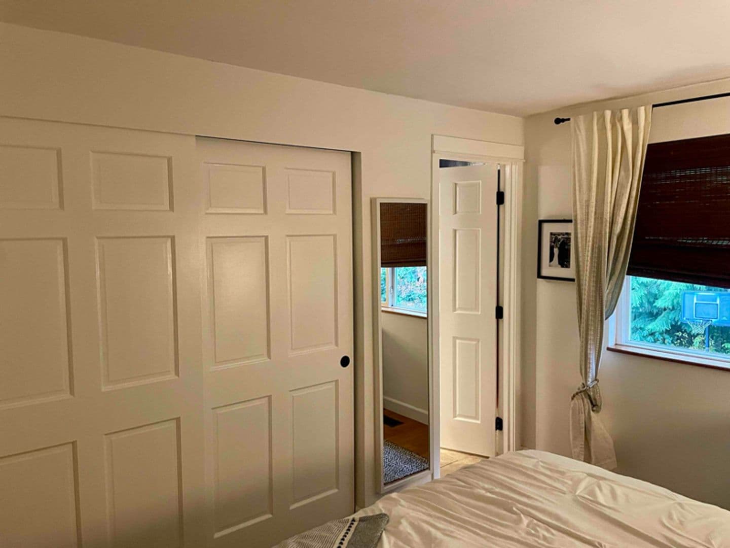 Kirkland House: 12642 NE 109th St