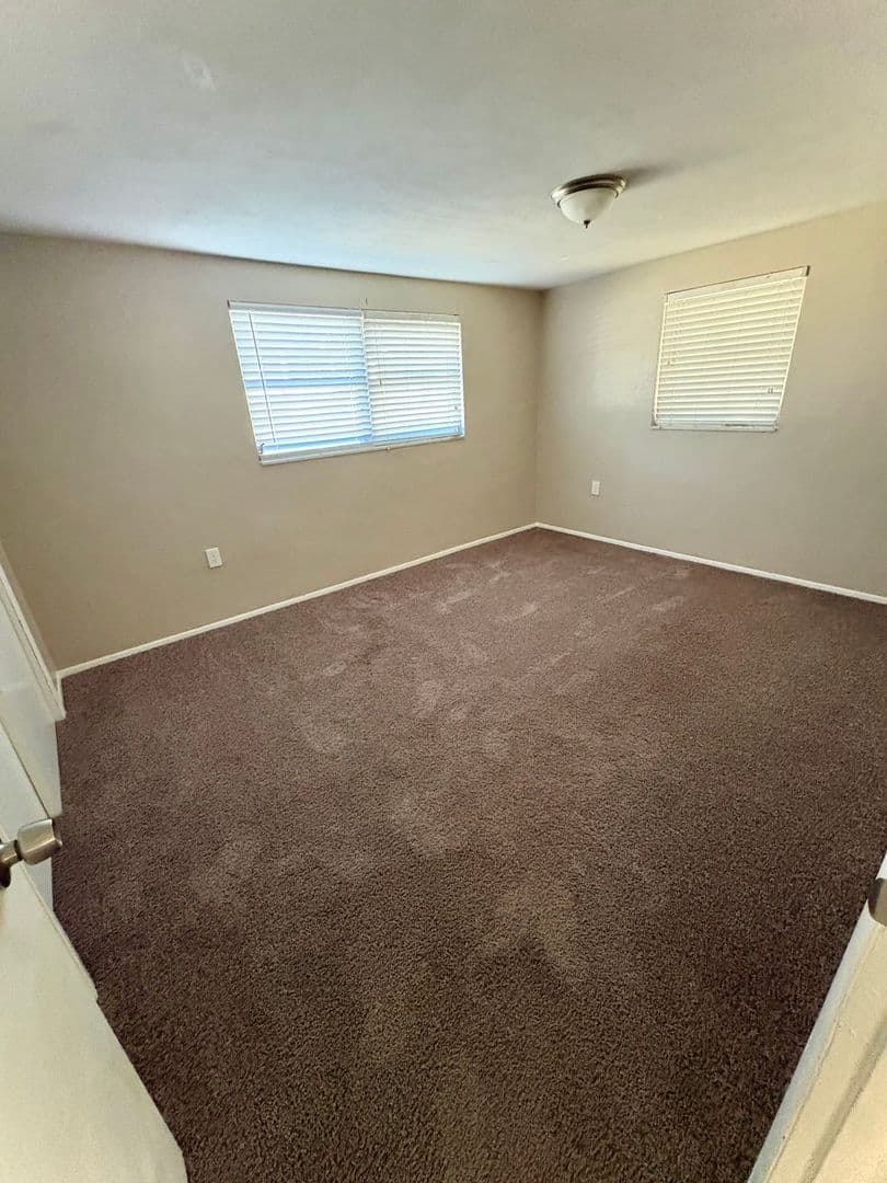 HOLIDAY House: 5032 POLAR DRIVE
