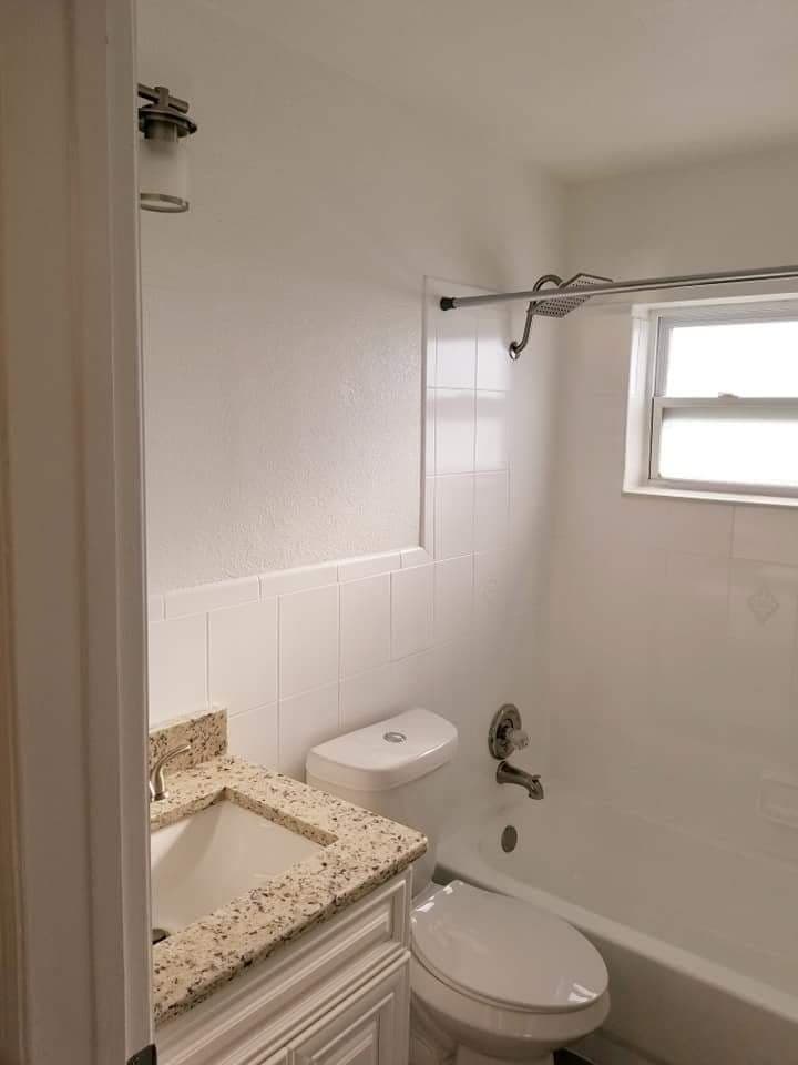NEW PORT RICHEY House: 5103 GRAND BOULEVARD