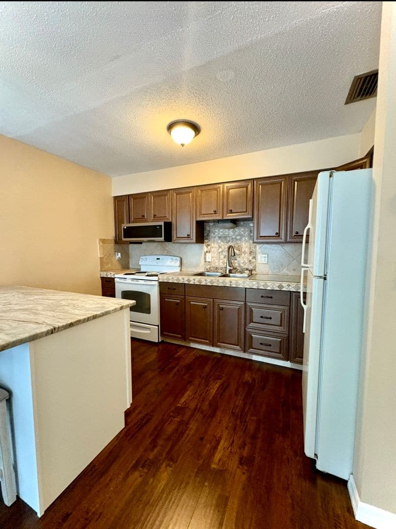 HOLIDAY Condo: 4355 TAHITIAN GARDENS CIRCLE UNIT D