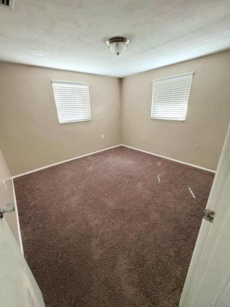 HOLIDAY House: 5032 POLAR DRIVE
