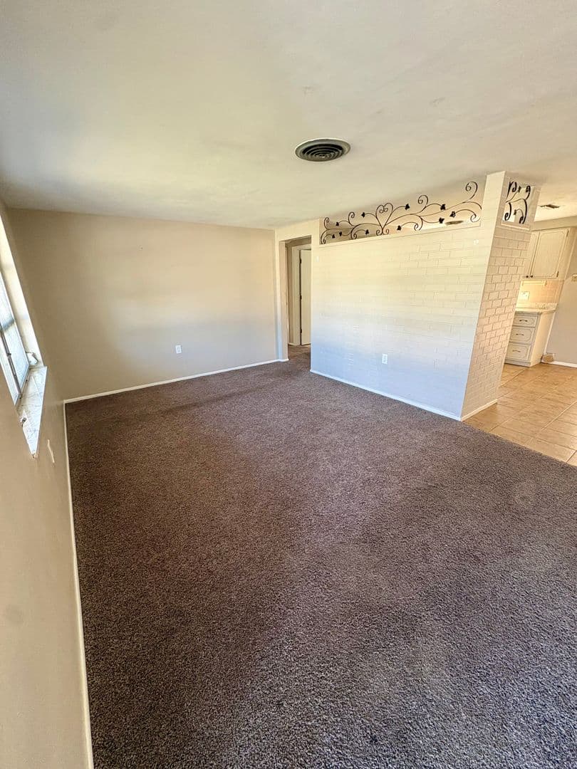 HOLIDAY House: 5032 POLAR DRIVE