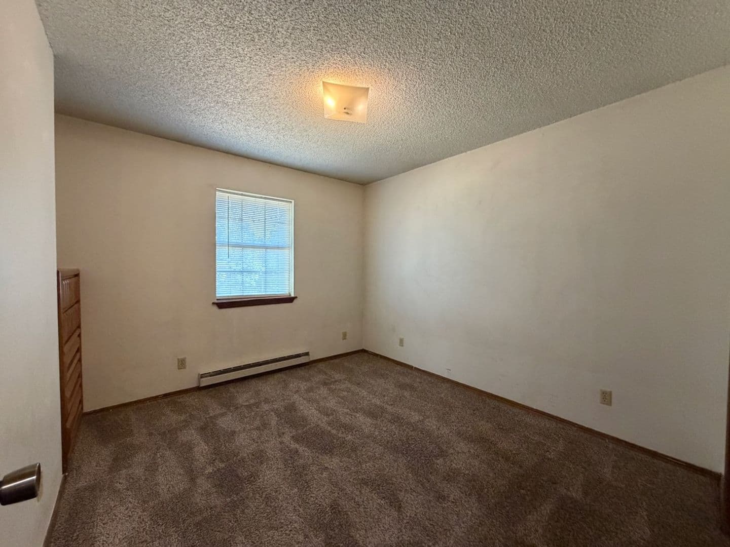 Weatherfrod Apartment: 301 E. Kee
