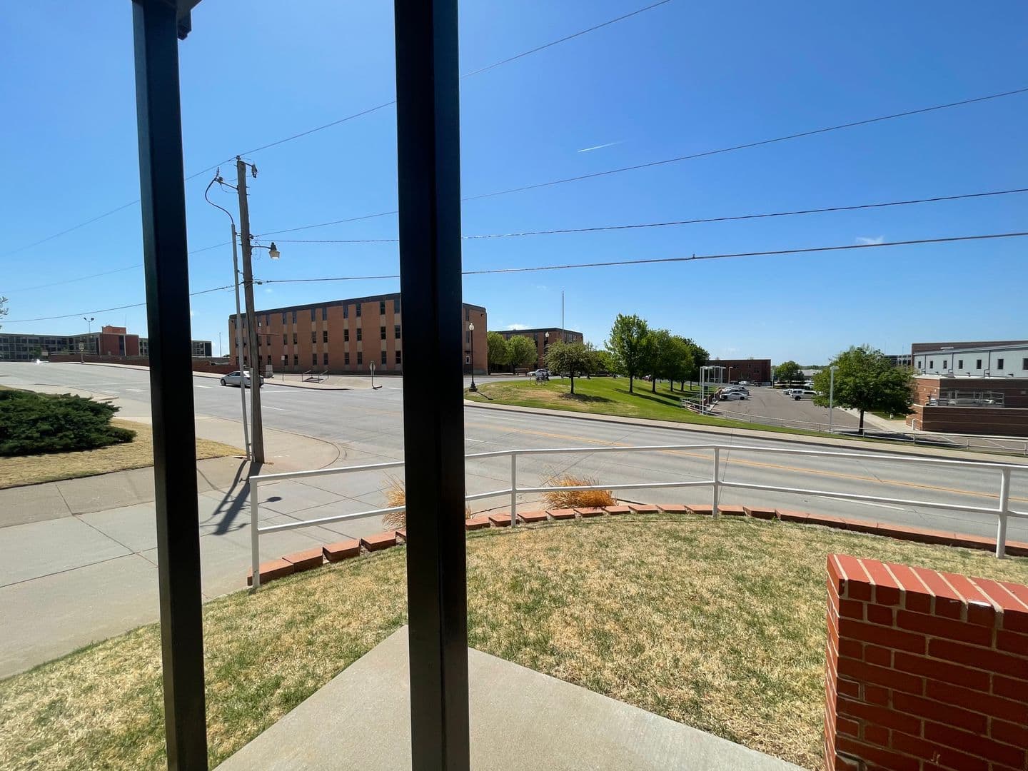 Weatherford Apartment: 117 W. Davis