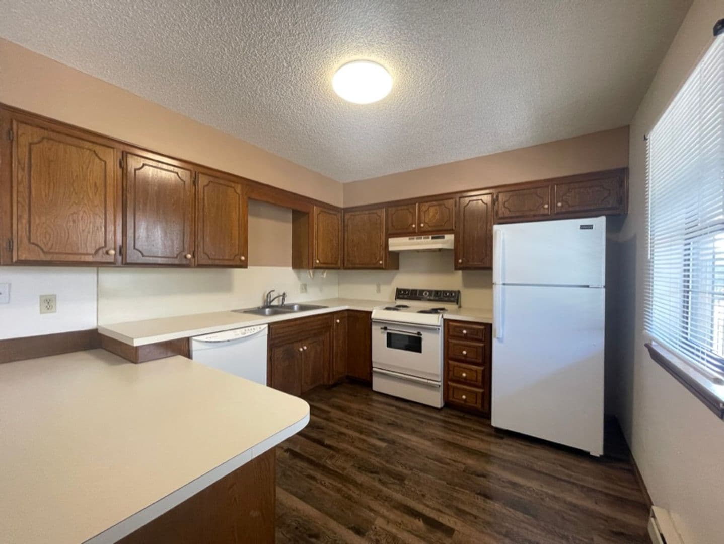 Weatherfrod Apartment: 301 E. Kee