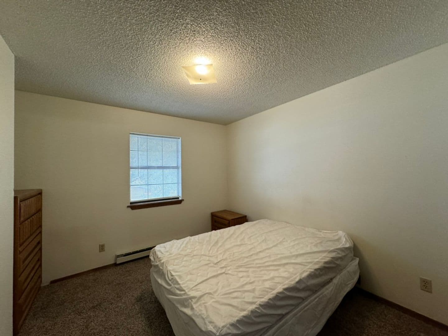 Weatherfrod Apartment: 301 E. Kee