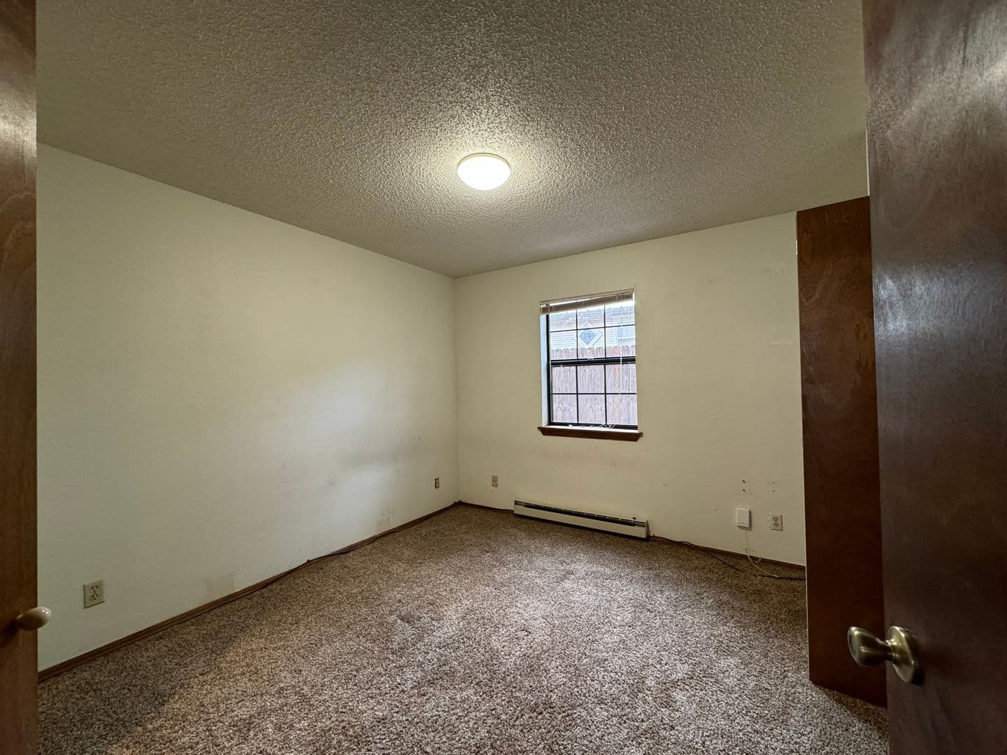 Weatherfrod Apartment: 301 E. Kee