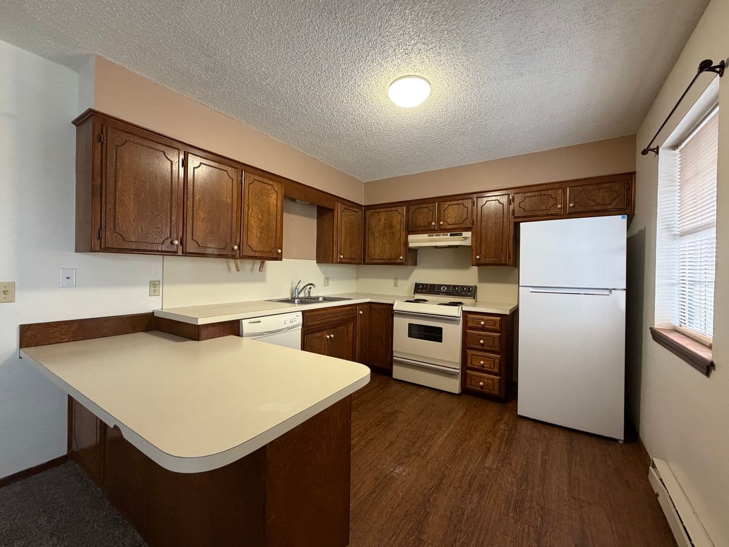 Weatherfrod Apartment: 301 E. Kee